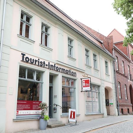 Kl. Fontane Ferienwohnung Bad Freienwalde Direkt Am Markt Bagian luar foto